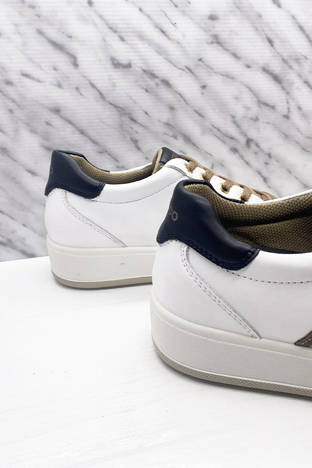 Sneakers-4