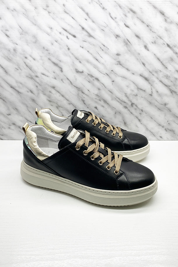Sneakers-1