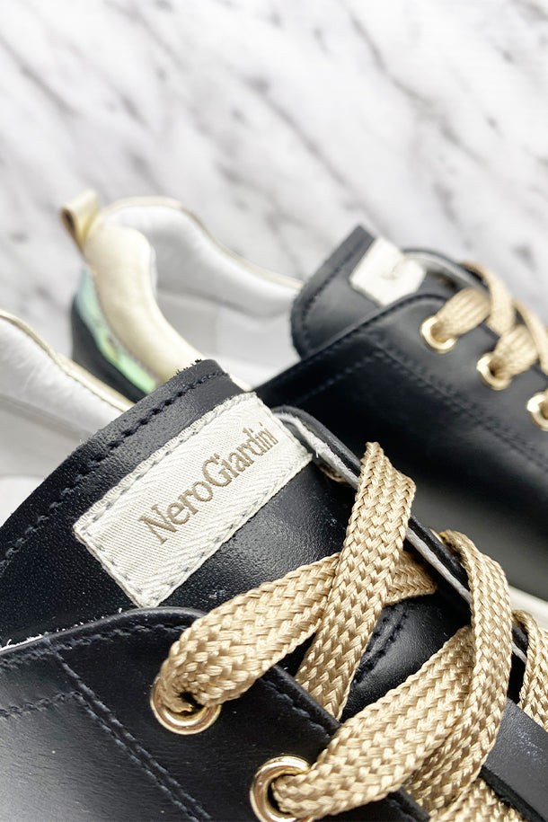 Sneakers-2