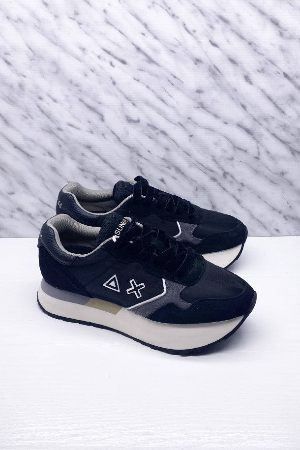Sneakers-1