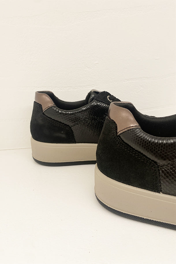Sneakers-4