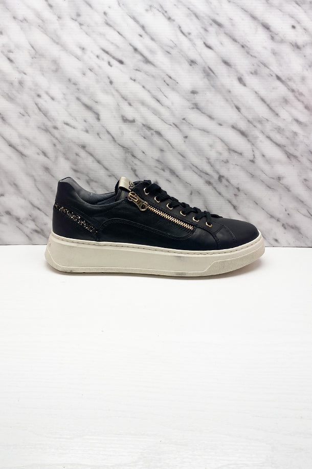 Sneakers allacciate-1