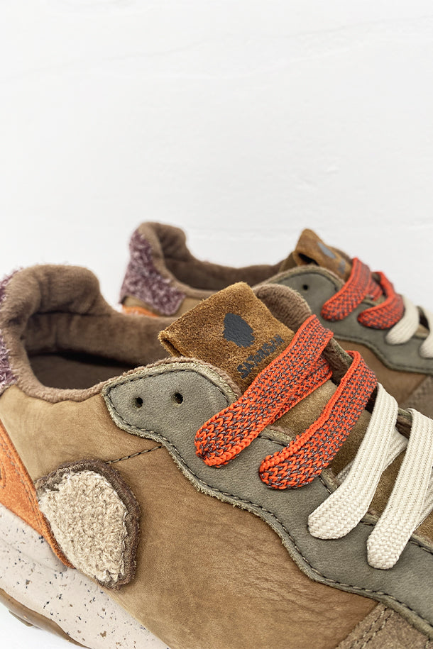 Sneakers-3