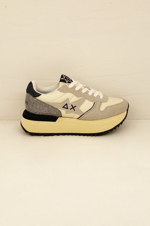 Sneakers-1