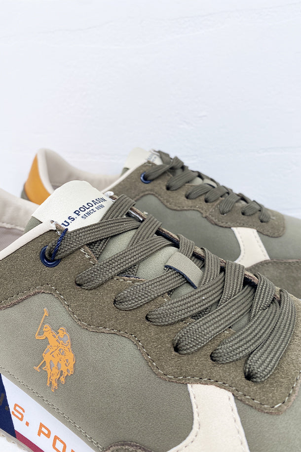 Sneakers-3