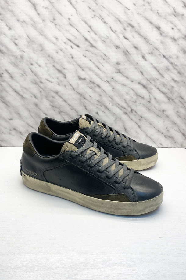 Sneakers-1