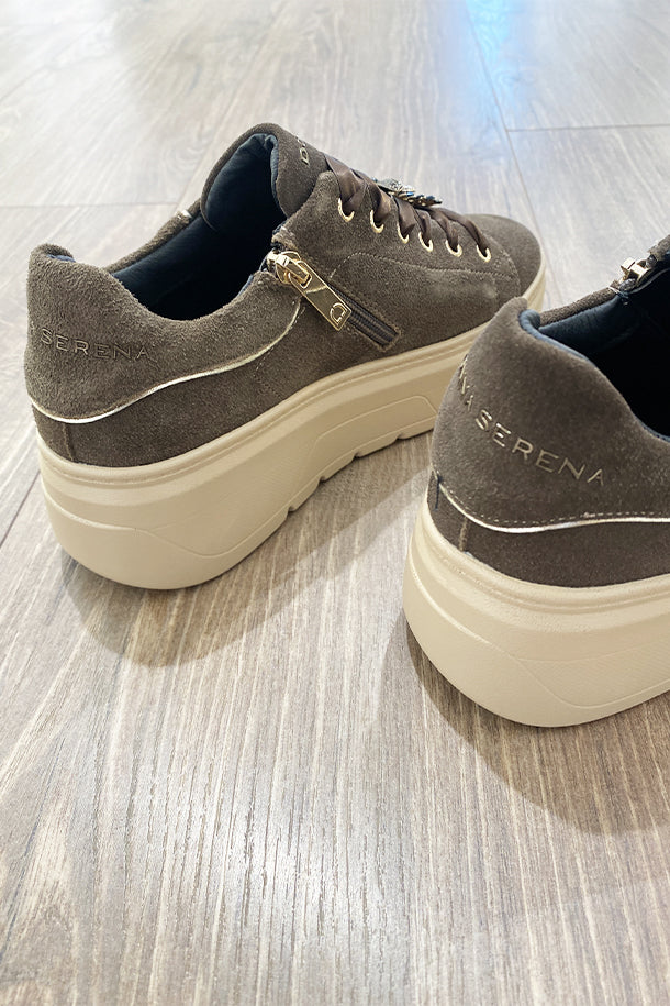 Sneakers-3