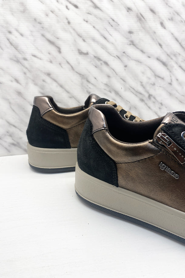 Sneakers-3