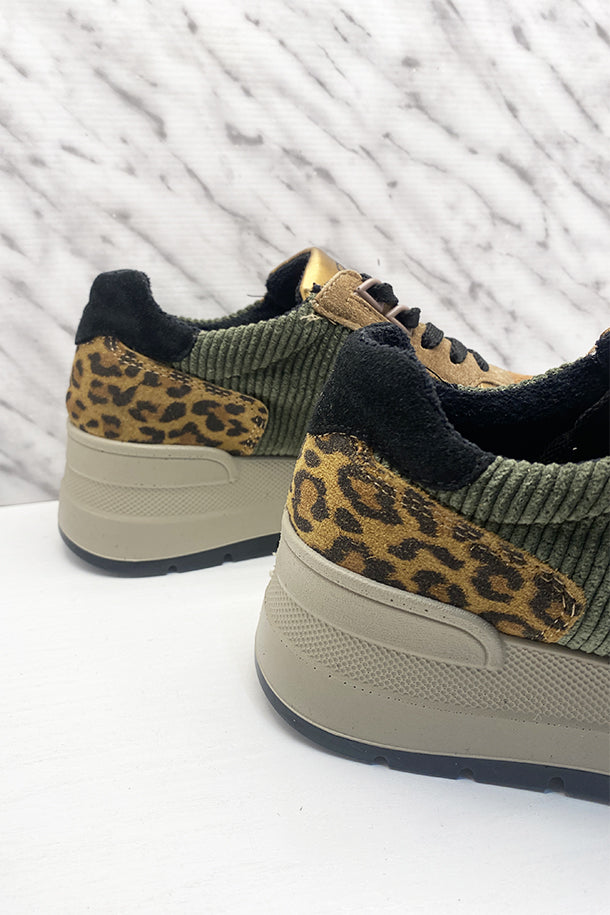 Sneakers-3