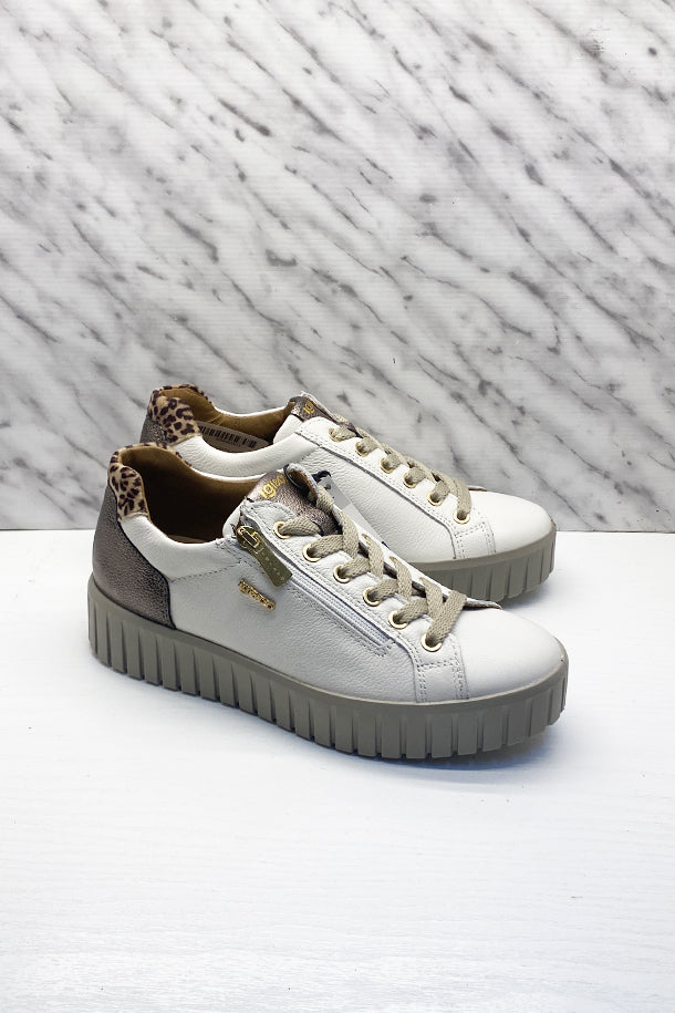 Sneakers-1