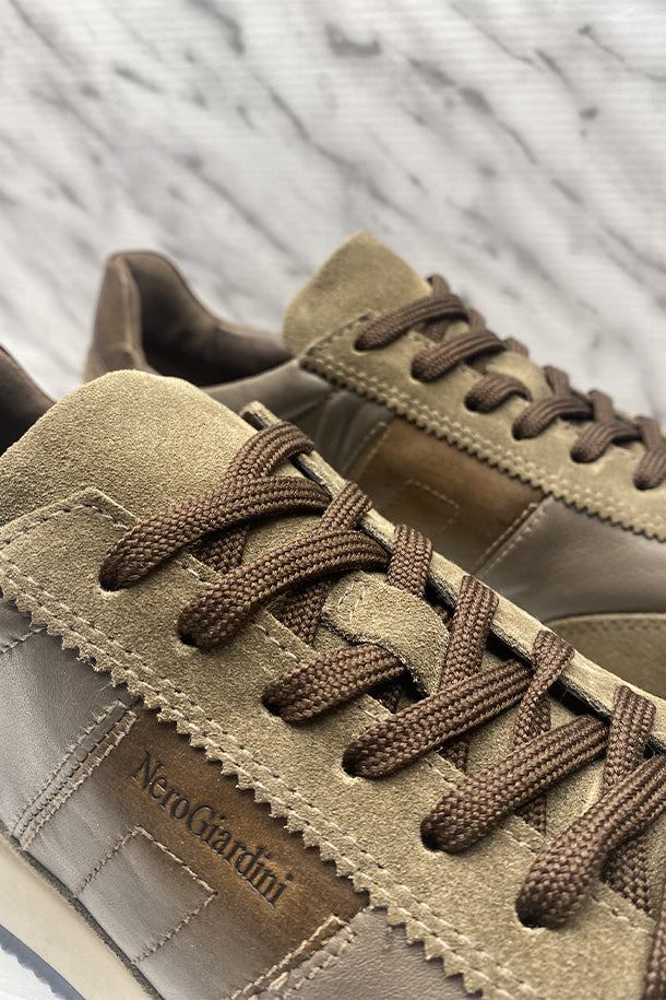 Sneakers-2