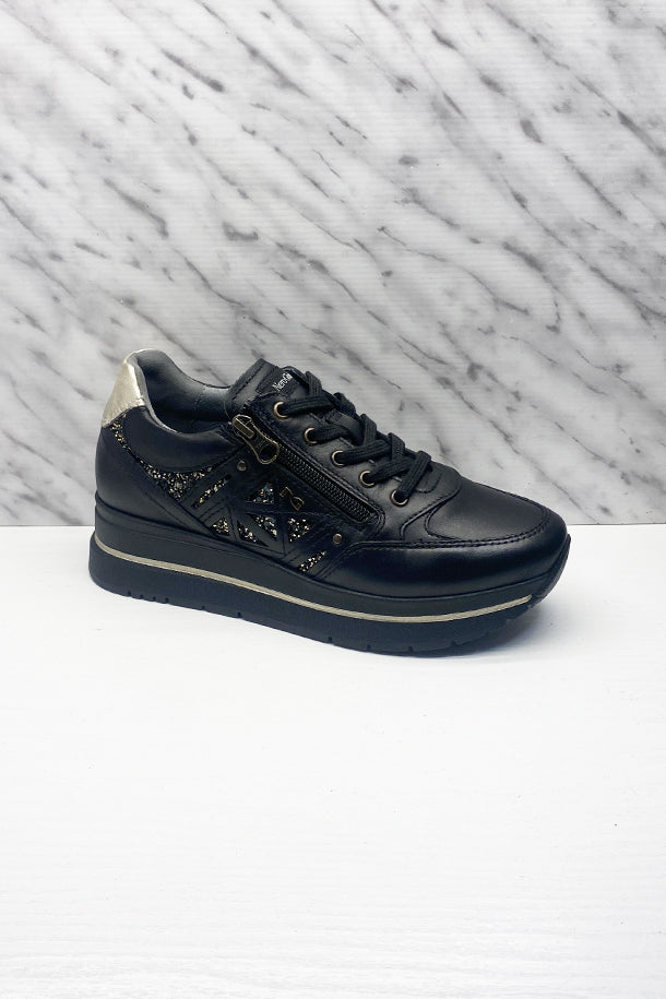 Sneakers-1
