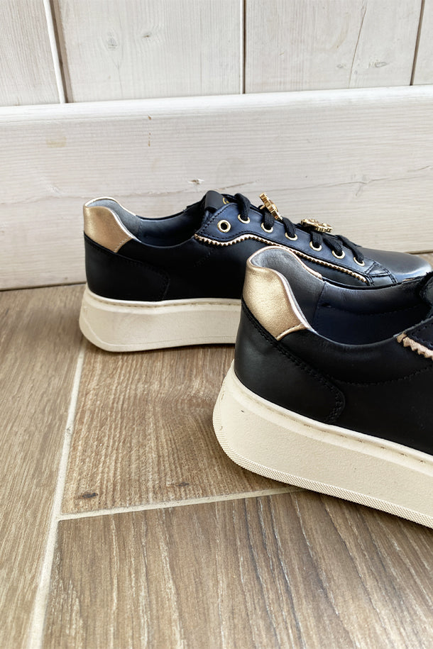 Sneakers-3