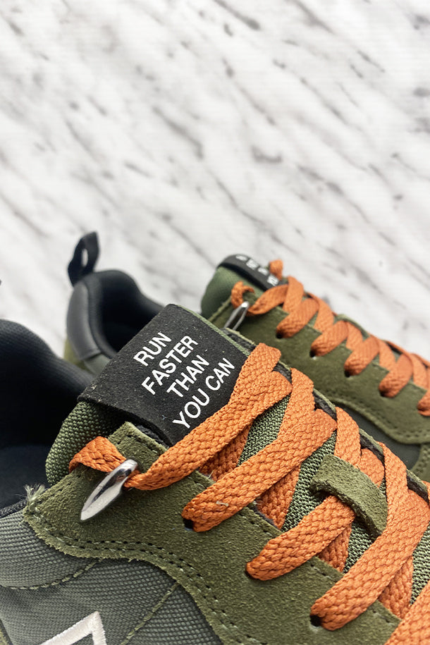 Sneakers-2