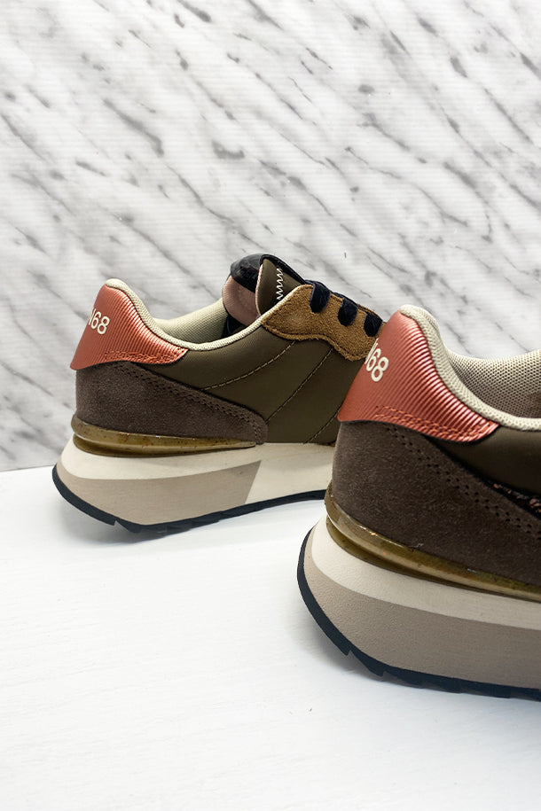 Sneakers-3