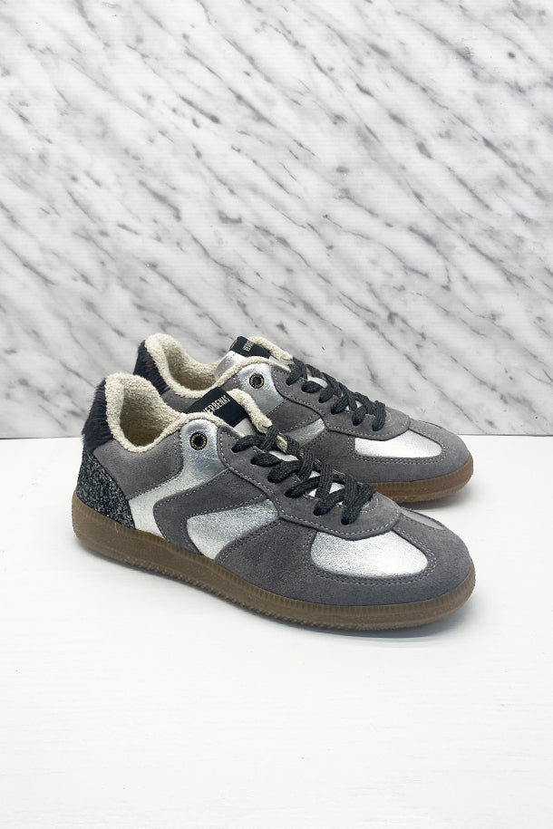 Sneakers-1