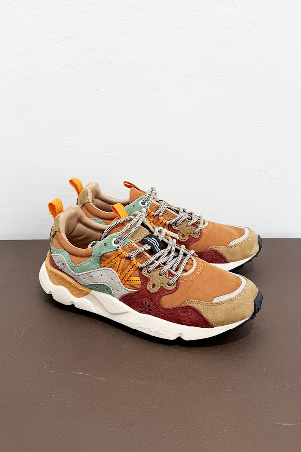 Sneakers-1
