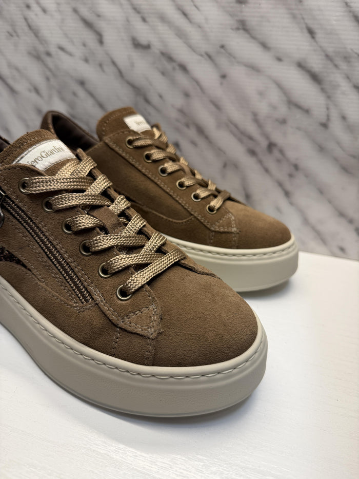 Sneakers-2