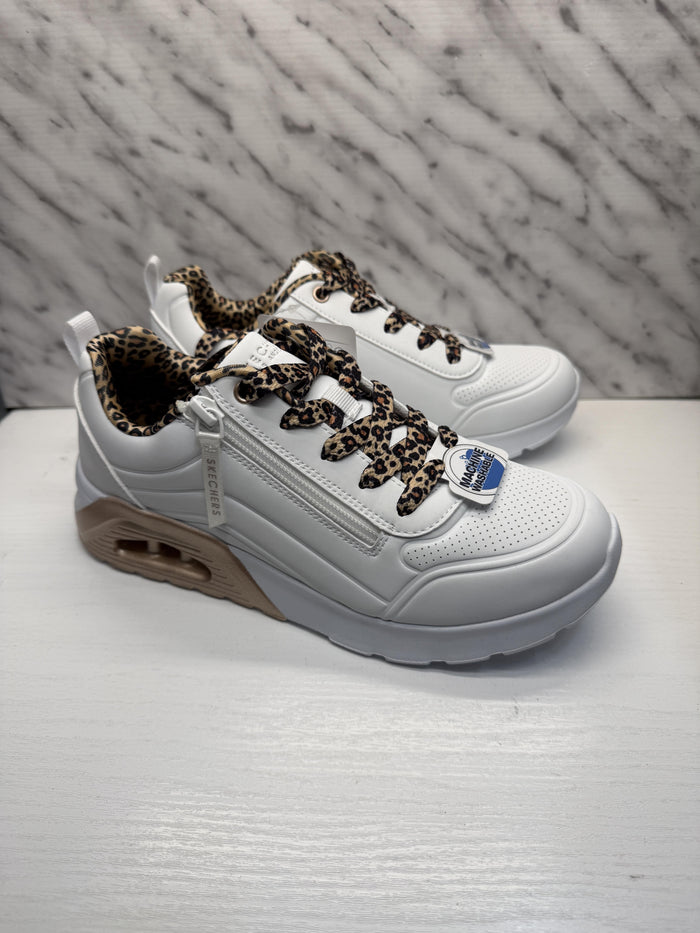 Sneakers-1