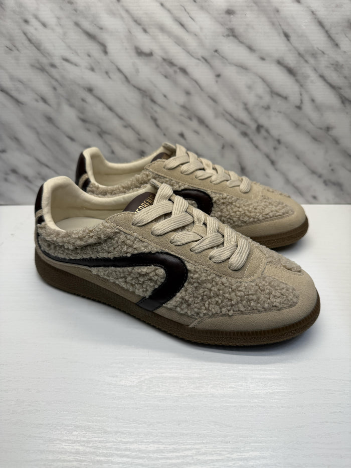 Sneakers-1