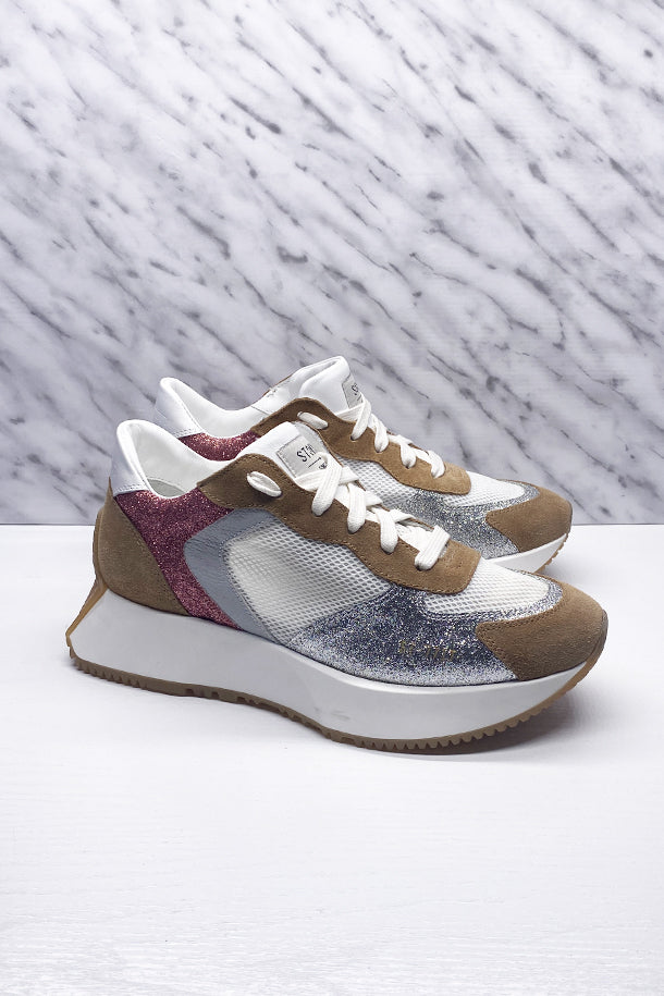 Sneakers-1