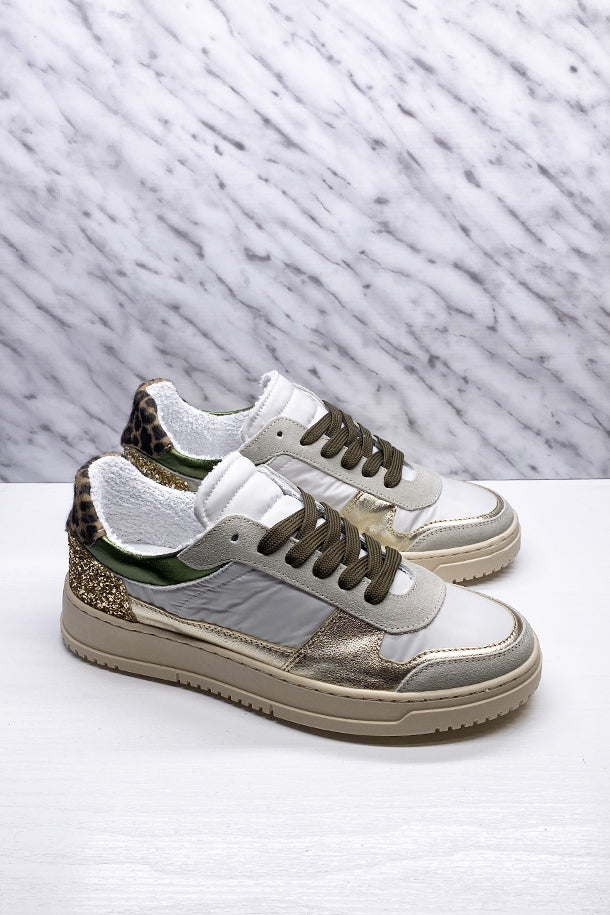Sneakers-1