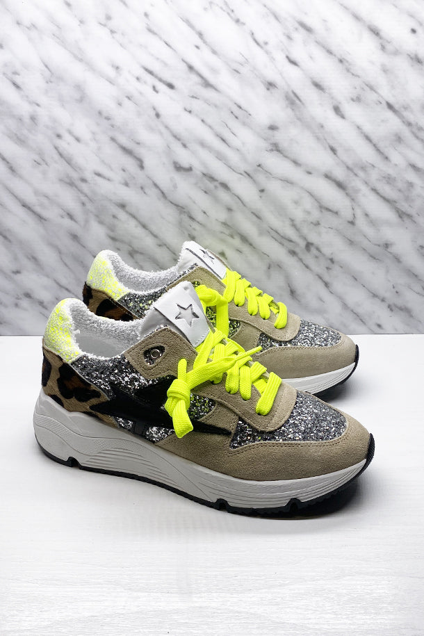 Sneakers-1