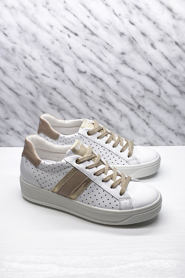 Sneakers-1