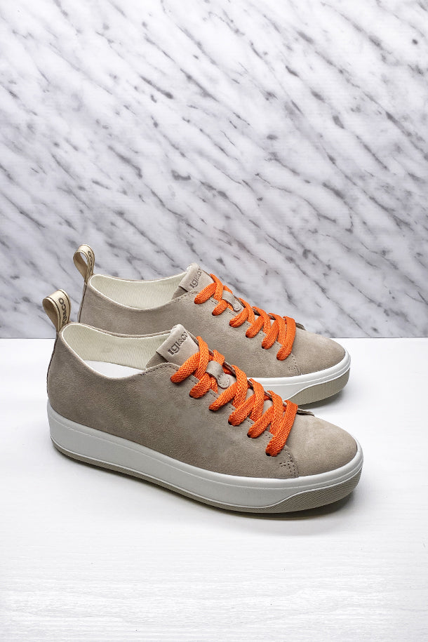 Sneakers-1