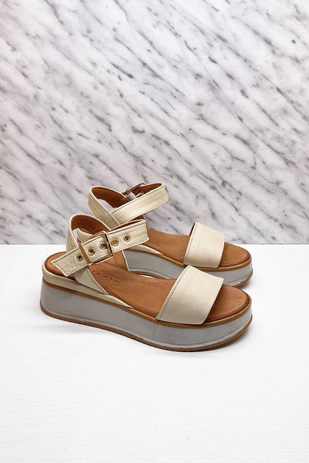 Sandali con zeppa-1