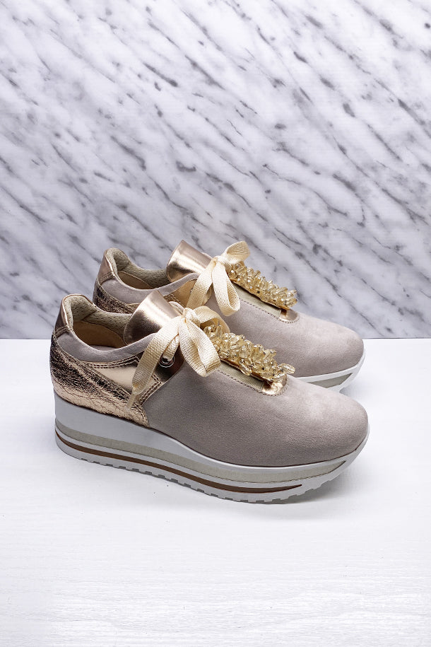 Sneakers-1