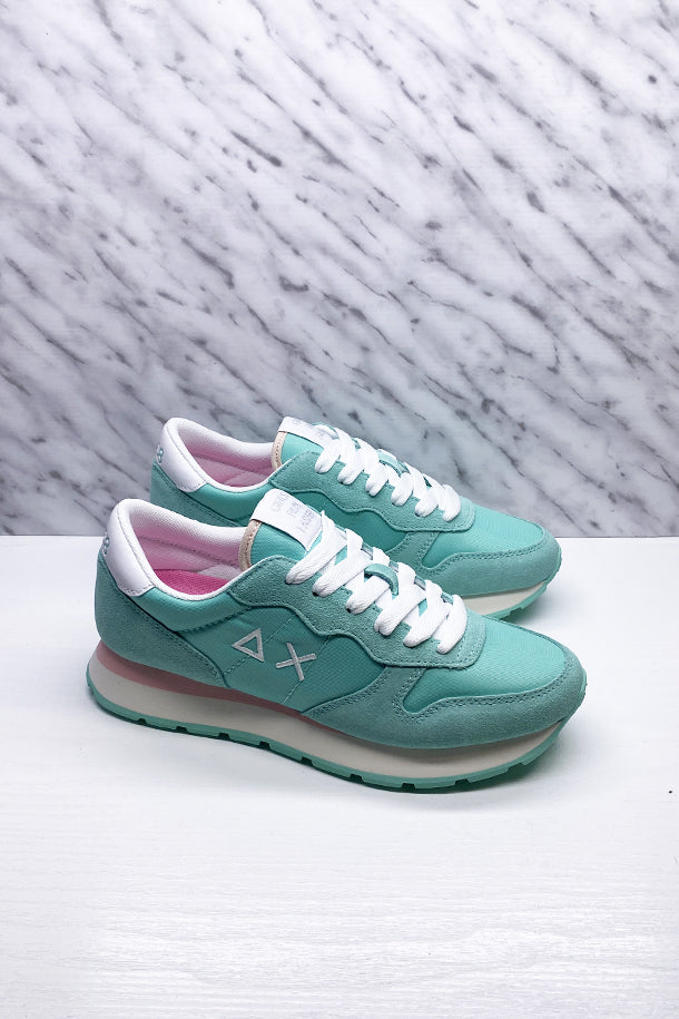 Sneakers-1