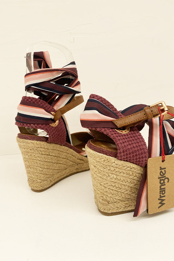 Sandali con zeppa-4