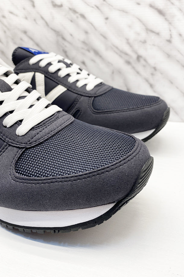Sneakers-3
