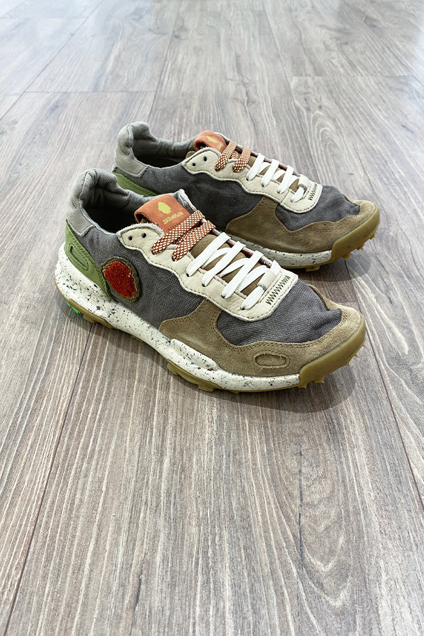 Sneakers-1