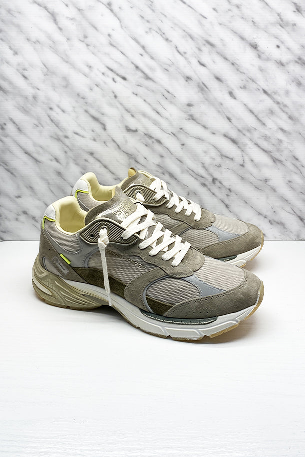 Sneakers-1