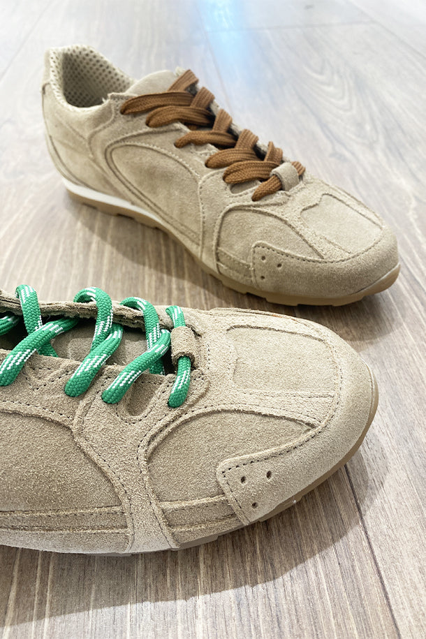 Sneakers-3