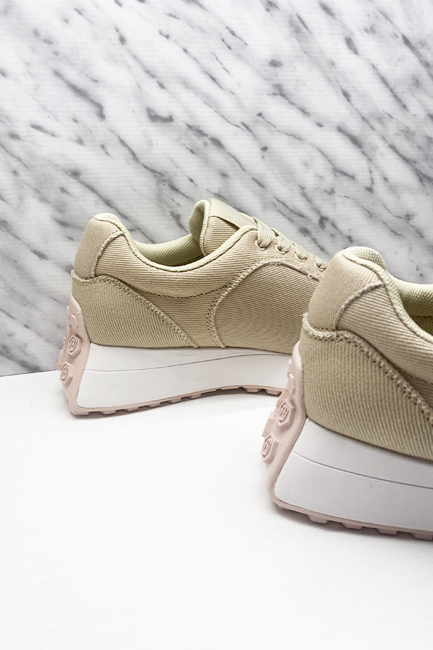 Sneakers-3
