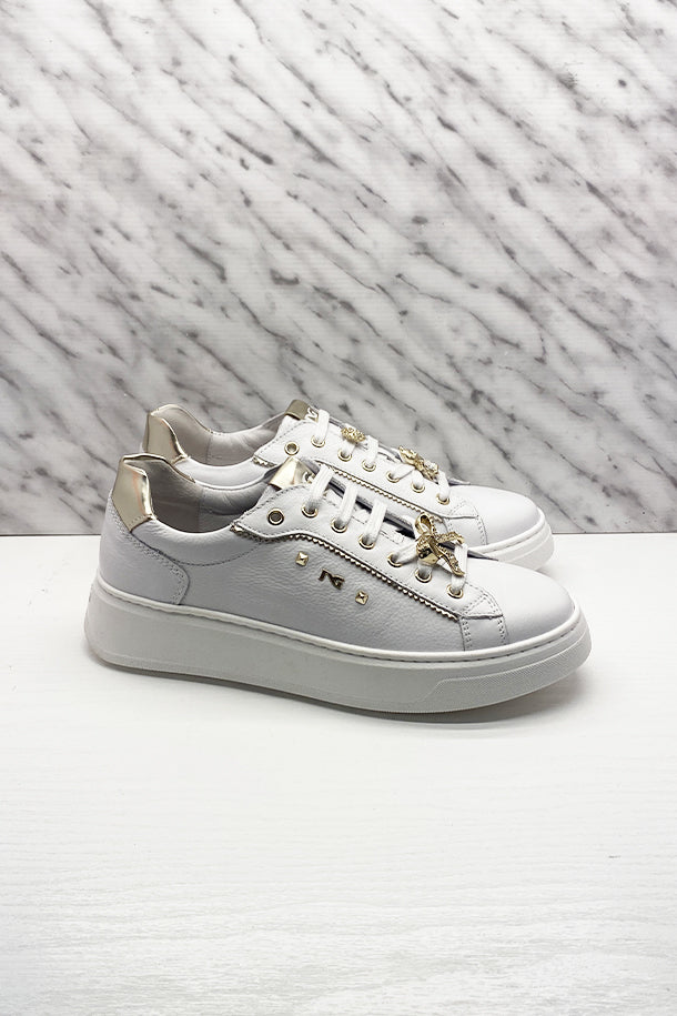 Sneakers-1