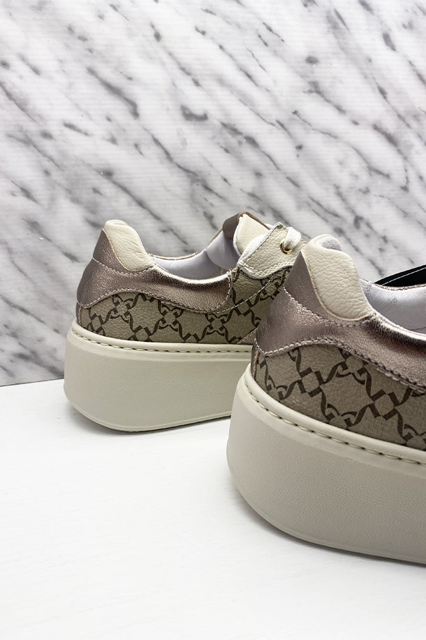 Sneakers-3