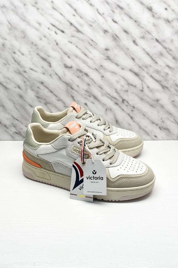 Sneakers-1