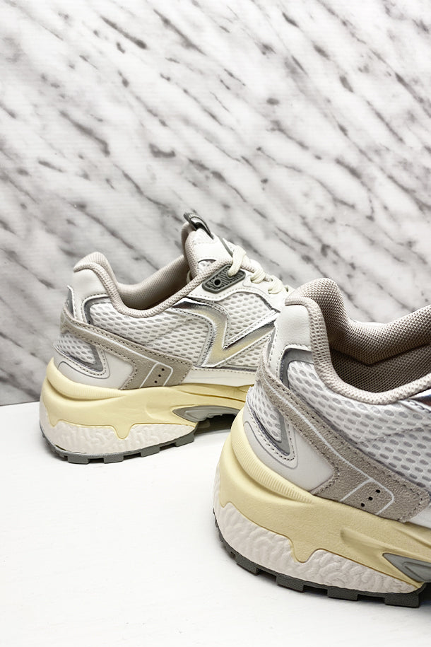 Sneakers-3