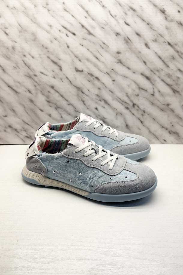 Sneakers-1