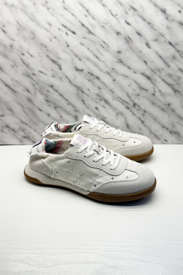 Sneakers-1