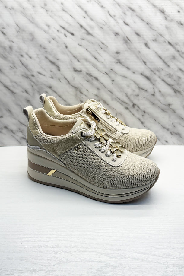 Sneakers-1