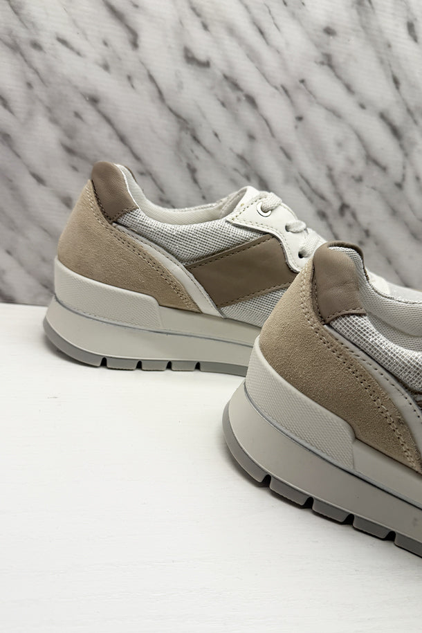 Sneakers-3