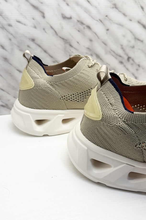 Sneakers-3