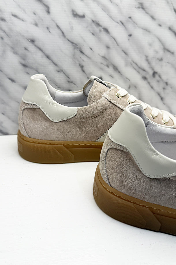 Sneakers-3