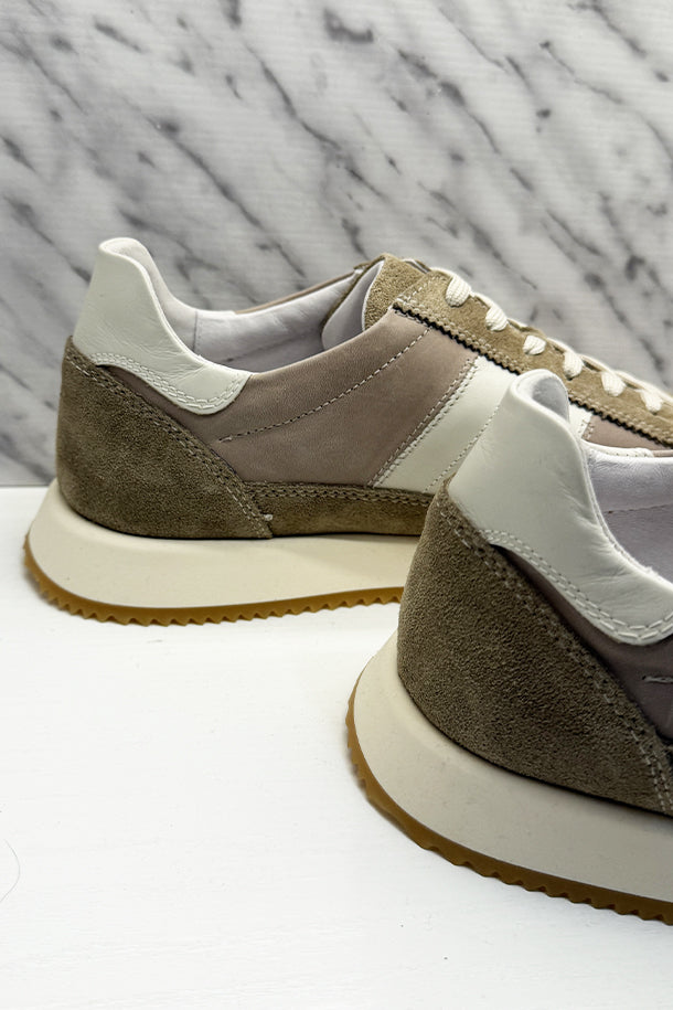 Sneakers-3