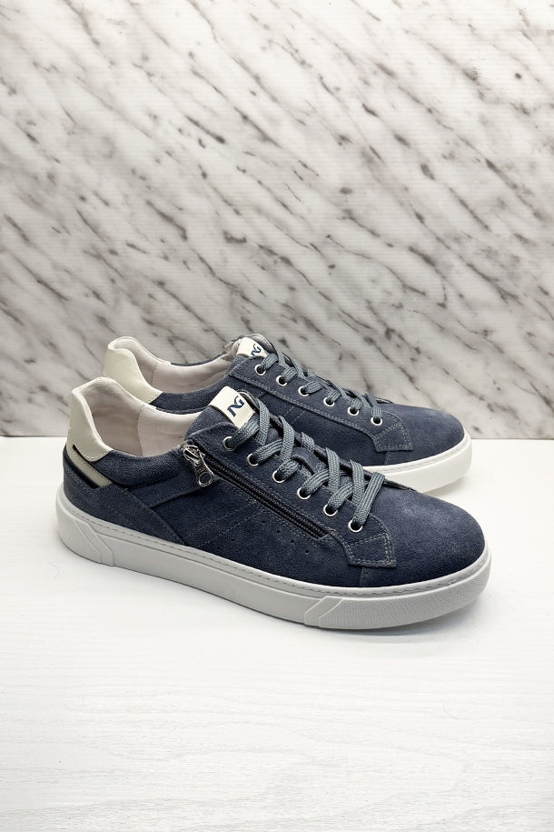 Sneakers-1